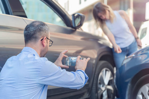 Professional Car Insurance Near Me technician working in Warren, IN